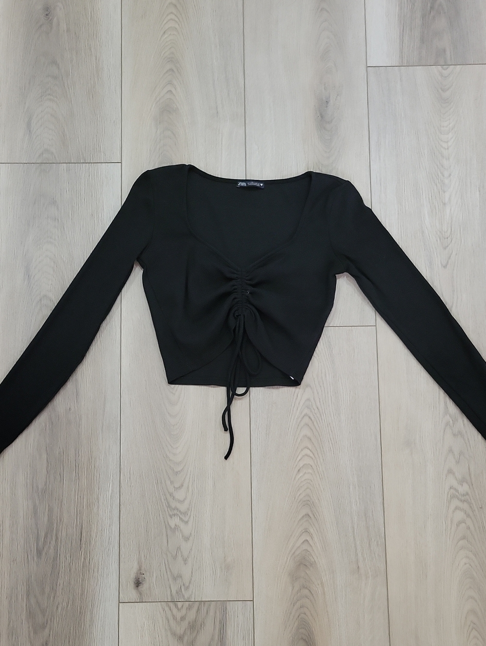 Zara Black Long-Sleeve Ruched Front Crop Top